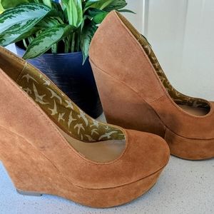 Olsenboye Tan Wedge Heels